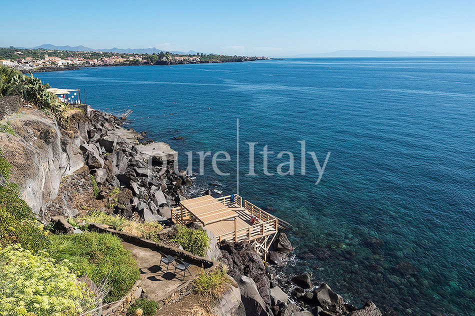 Villas with pool and sea views, east coast Sicily | Pure Italy - 44