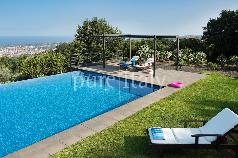 Sicilian country villas with pool, Ionian coast | Pure Italy - 1