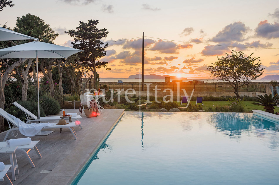 Seaside Villa with pool, west coast, salt pans in Sicily| Pure Italy - 56