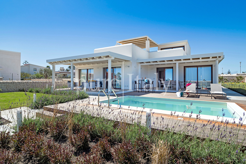 Seafront villas with pool, Sicily’s south-east | Pure Italy - 12
