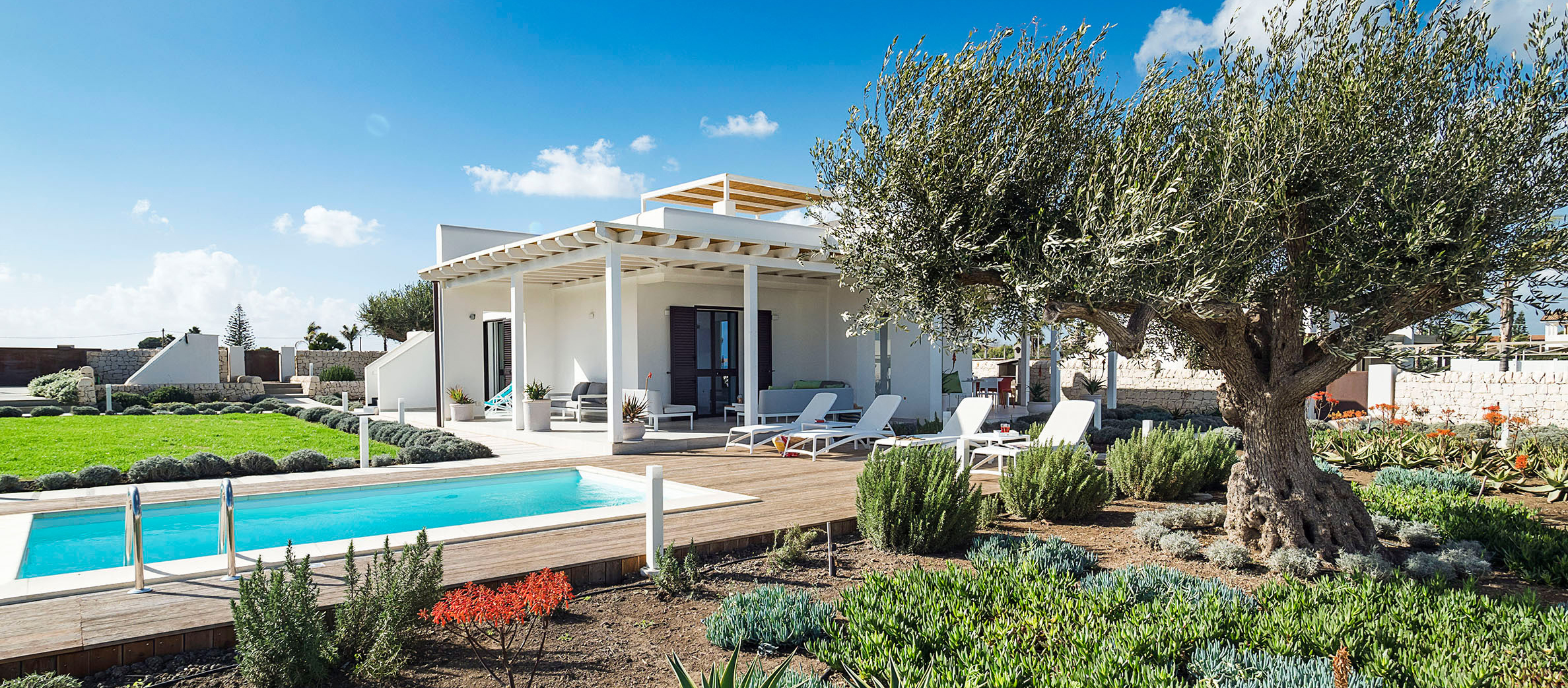 Seafront villa with heatable pool, Southeast Sicily | Pure Italy - 41