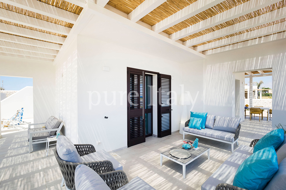 Beachside villas with pool and jacuzzi, Siracusa|Pure Italy - 11