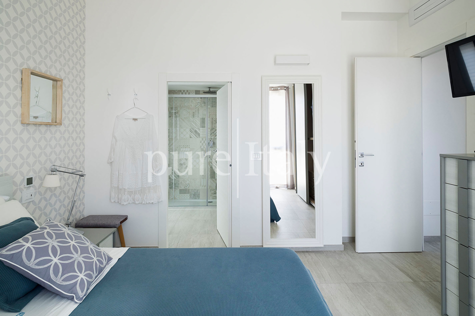 Beachside villas with pool and jacuzzi, Siracusa|Pure Italy - 23
