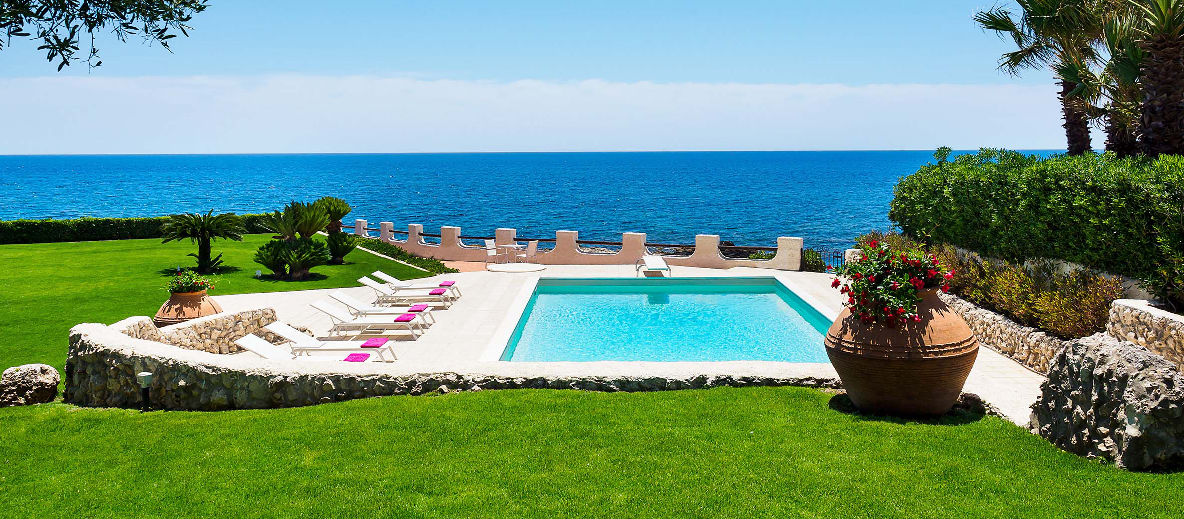 Blue Moon Luxuriöse Strandvilla mit Pool in Fontane Bianche Sizilien   - 1