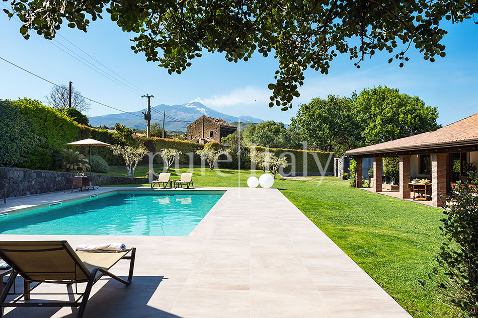 Villas with pool and gym, Etna, East coast of Sicily | Pure Italy - 4