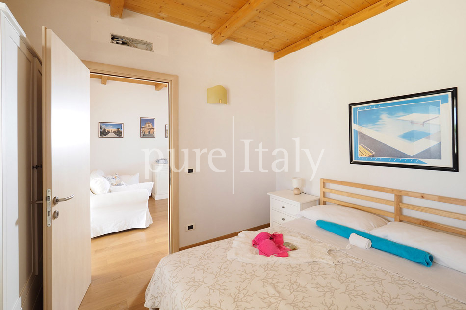 Beachfront villas close to town, south east coast of Sicily | Pure Italy - 17