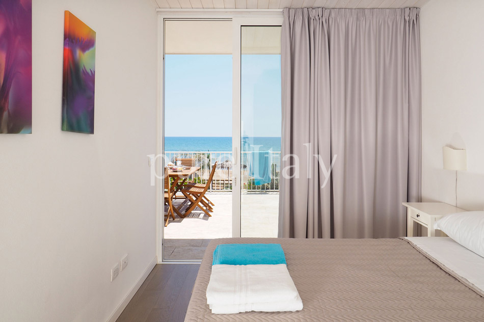 Beachfront villas close to town, south east coast of Sicily | Pure Italy - 28