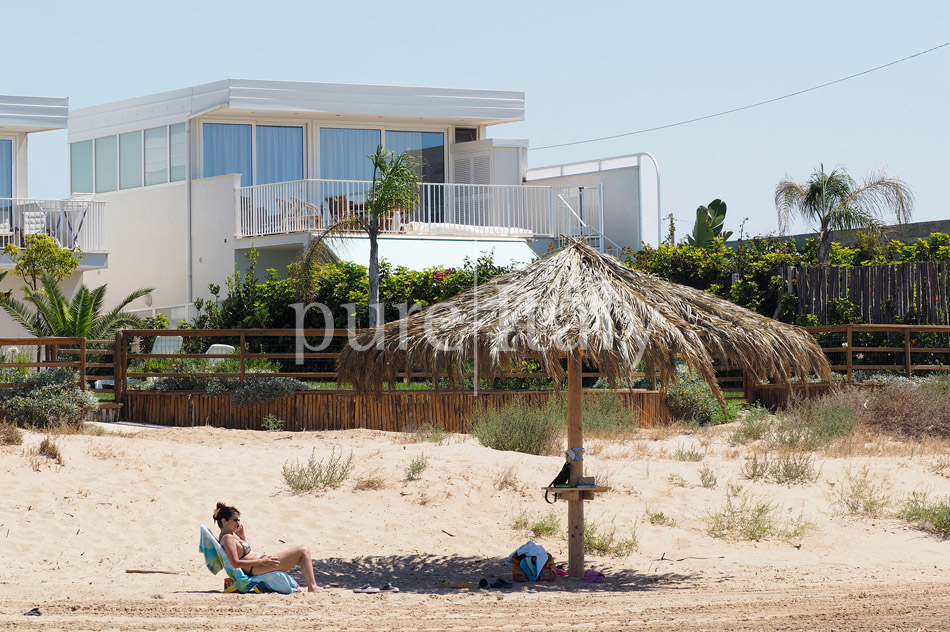 Beachfront villas close to town, south east coast of Sicily | Pure Italy - 32