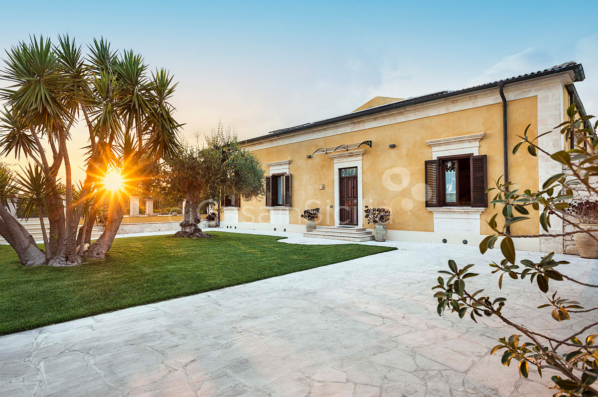 Villa Carolina Familienvilla zur Miete mit Pool mit Whirlpool Noto Sicily  - 11