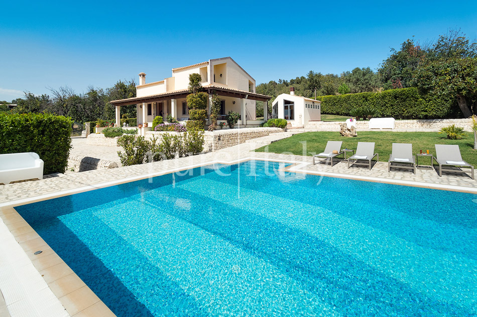 Sicilian country villas with pool, South east coast | Pure Italy - 8