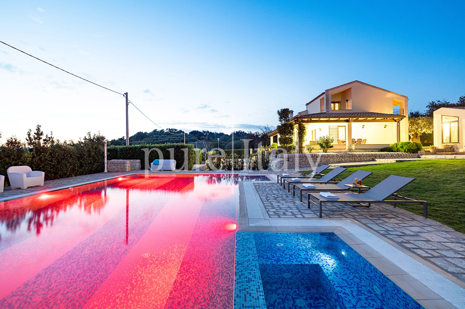 Landhausvillen mit Pool und Jacuzzi in Noto | Pure Italy - 45