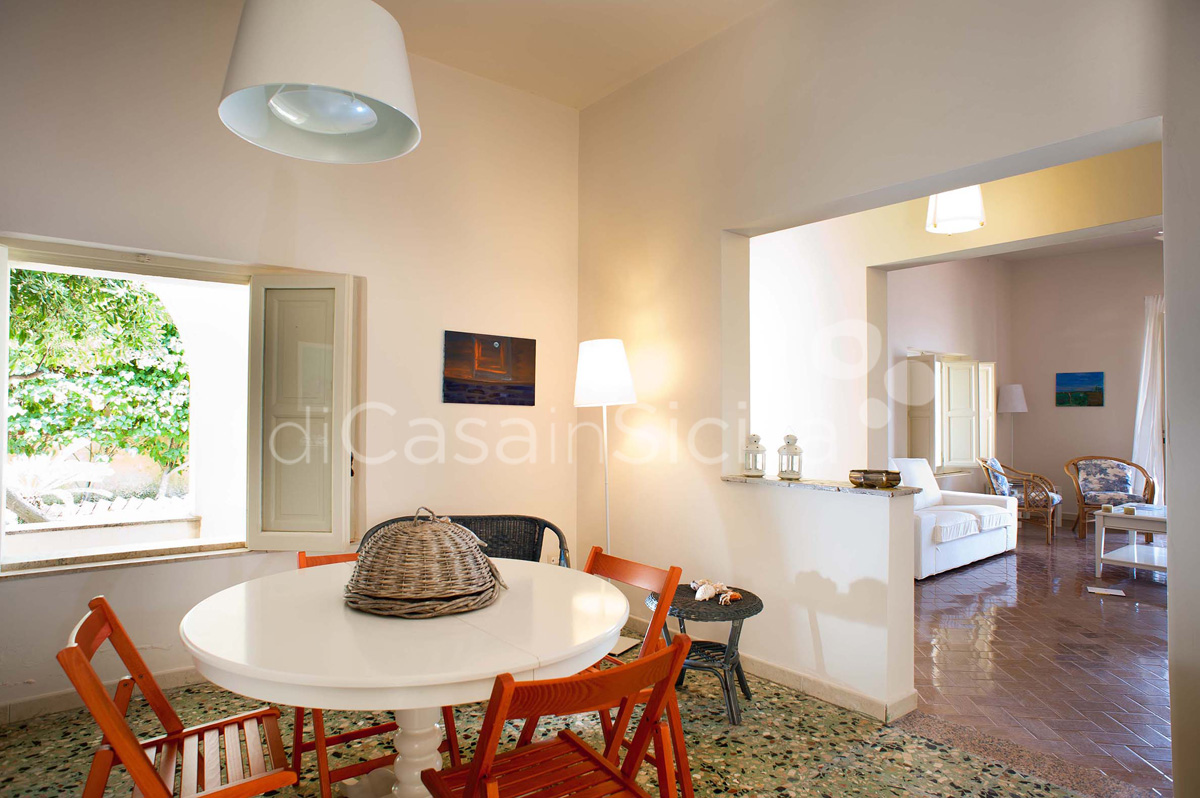 Brezza Marina Seafront Villa for rent near Noto Sicily - 18