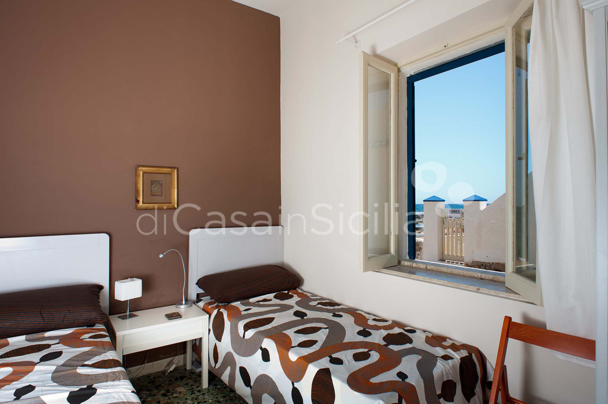 Brezza Marina Seafront Villa for rent near Noto Sicily - 25