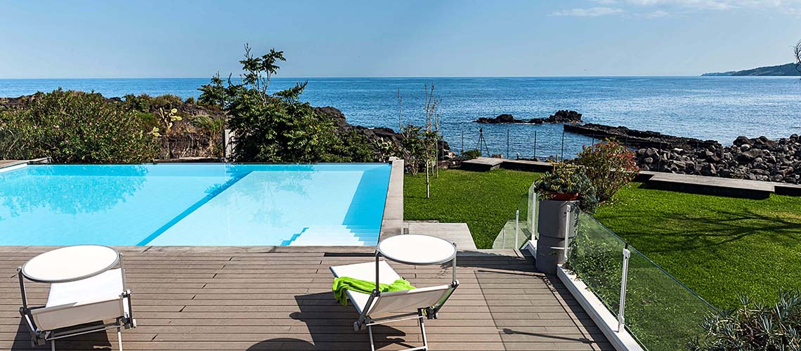 Seafront apartments with pool, Ionian Coast|Di Casa in Sicilia - 2