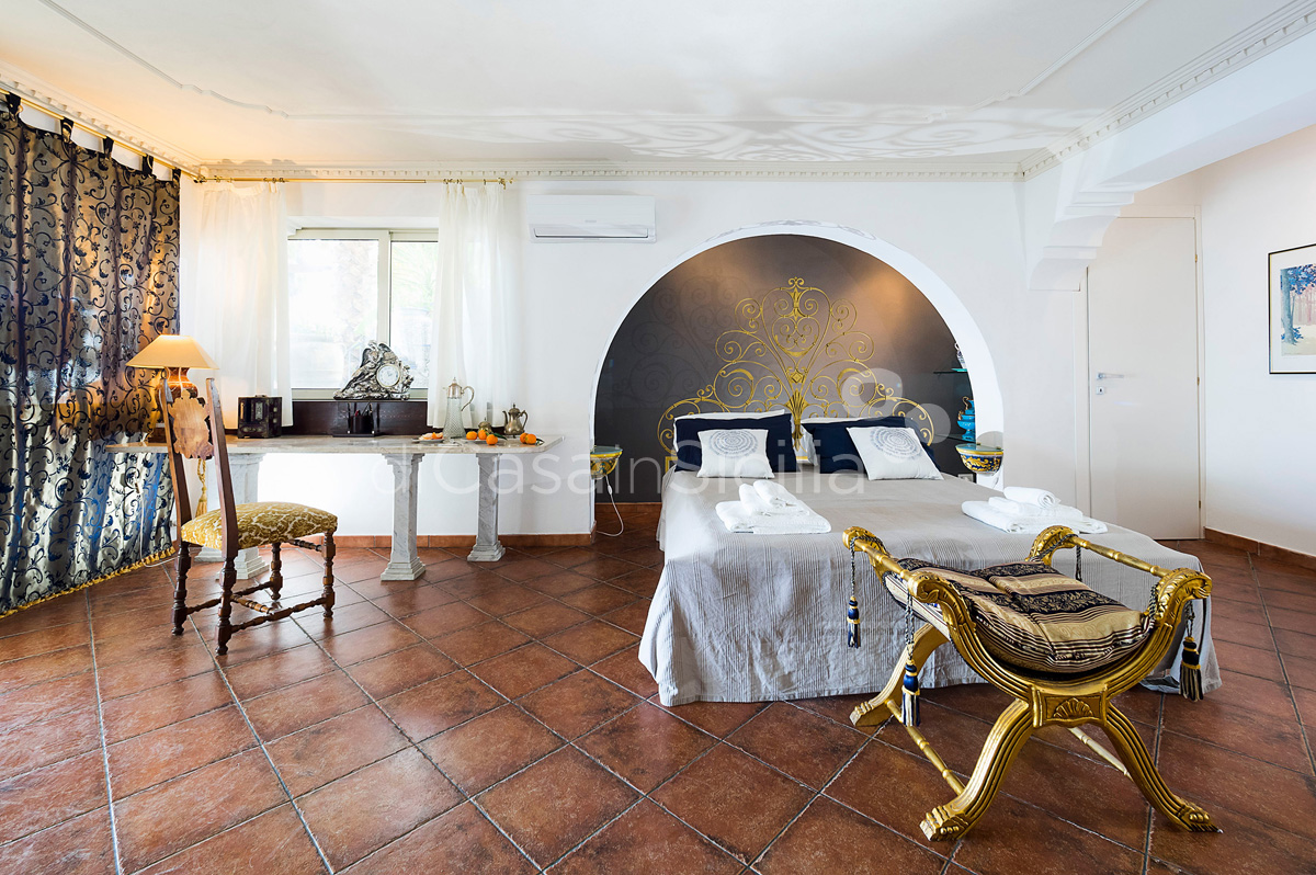 Buena Vista Luxusvilla mit Pool und Meerblick in Taormina Sizilien   - 33
