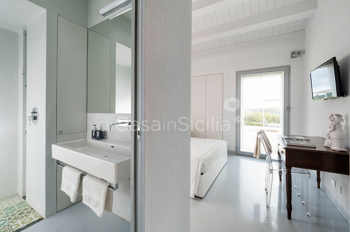 Villas design modern avec piscine à Raguse| Di Casa in Sicilia - 32