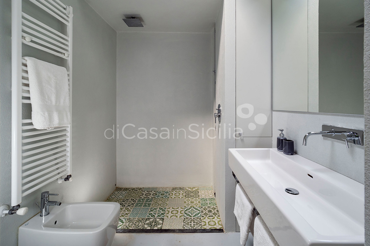 Villas design modern avec piscine à Raguse| Di Casa in Sicilia - 33