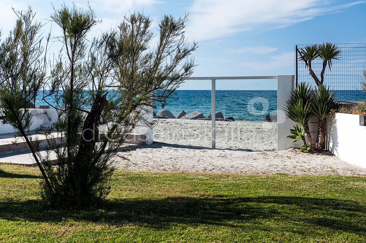 Cala Marina Casa sulla Spiaggia con Jacuzzi in affitto Milazzo Sicilia - 2
