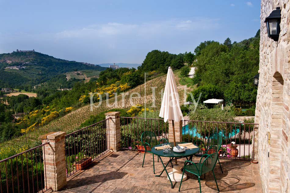 Holiday Apartments in Farmhouse with pool in Assisi | Pure Italy - 10