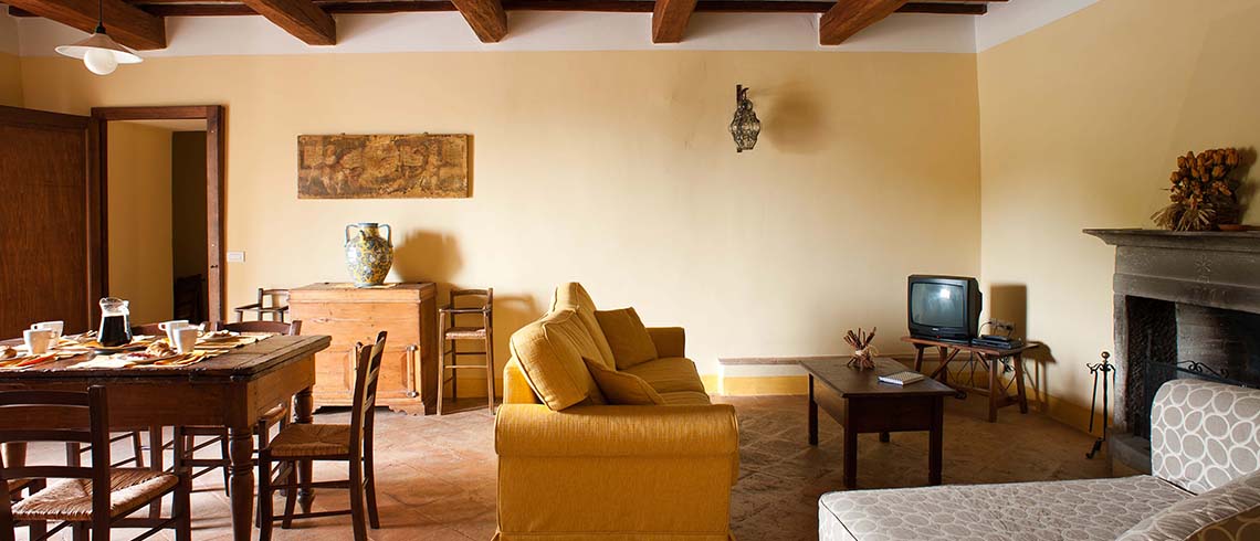 Holiday Apartments in Farmhouse with pool in Assisi | Pure Italy - 2