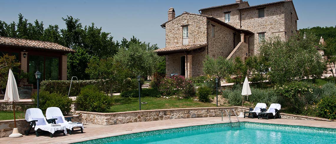 Holiday Apartments in Farmhouse with pool in Assisi | Pure Italy - 0