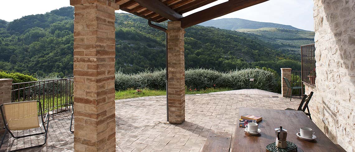Holiday Apartments in Farmhouse with pool in Assisi | Pure Italy - 1