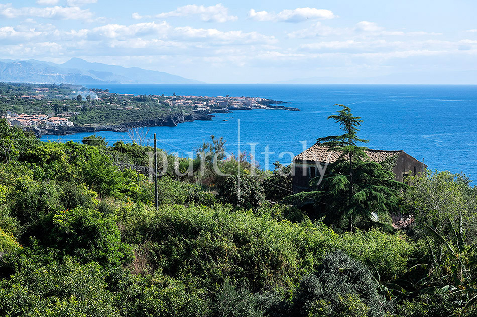 Seafront homes with outdoor Jacuzzi, Sicily’s east coast|Pure Italy - 34