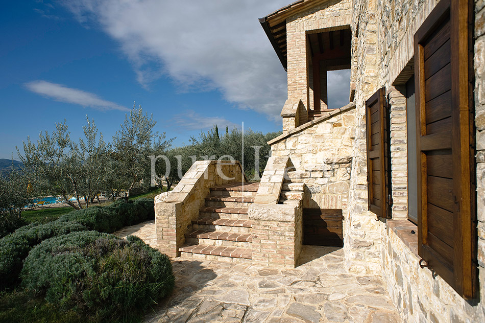 Spacious holiday villas for all the family, Umbria | Pure Italy - 5