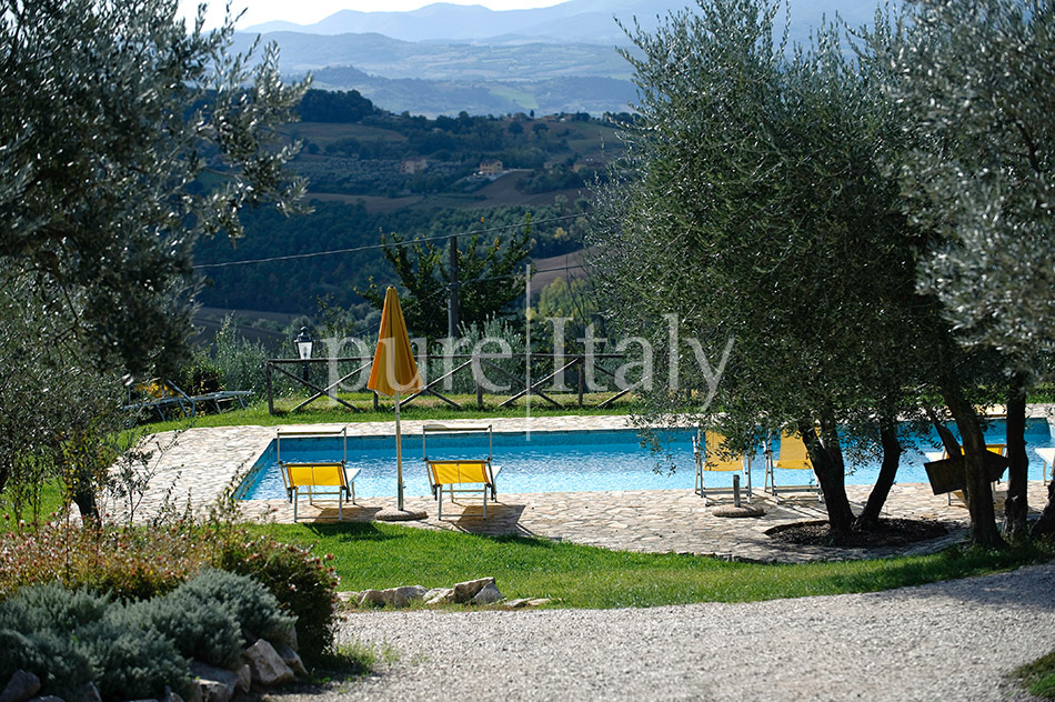 Spacious holiday villas for all the family, Umbria | Pure Italy - 7