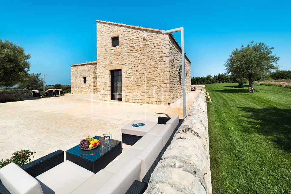 Family holiday rental villas with pool, Ragusa | Pure Italy - 21