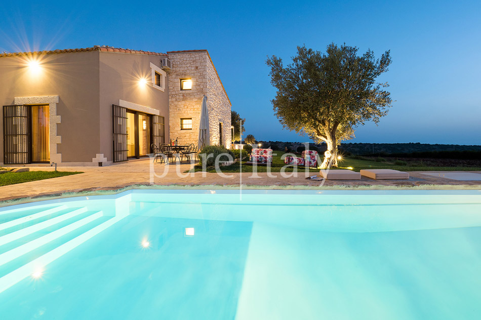 Family holiday rental villas with pool, Ragusa | Pure Italy - 31
