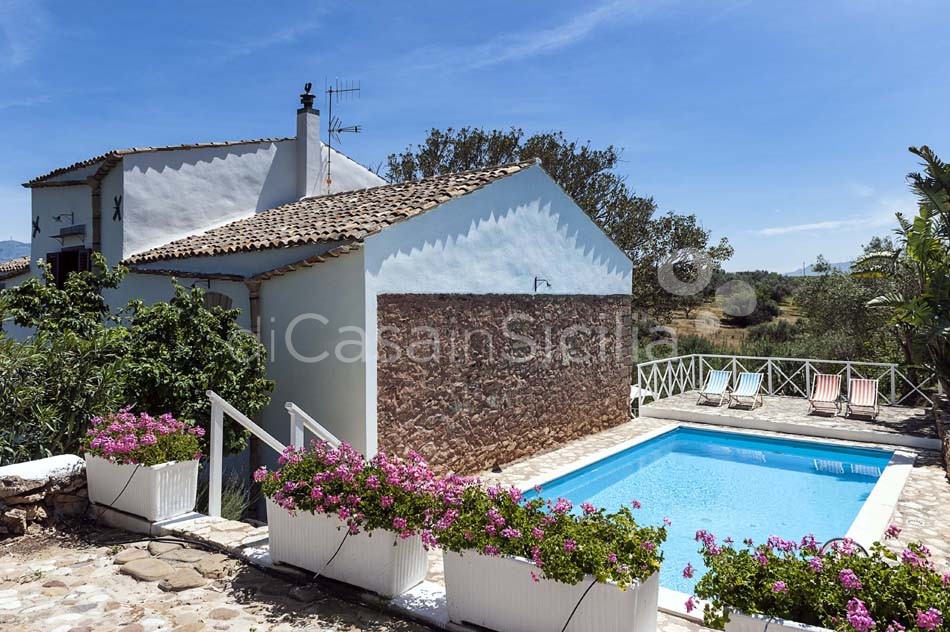 Casale del Ponte Country Villa with Pool for rent near Palermo Sicily - 9