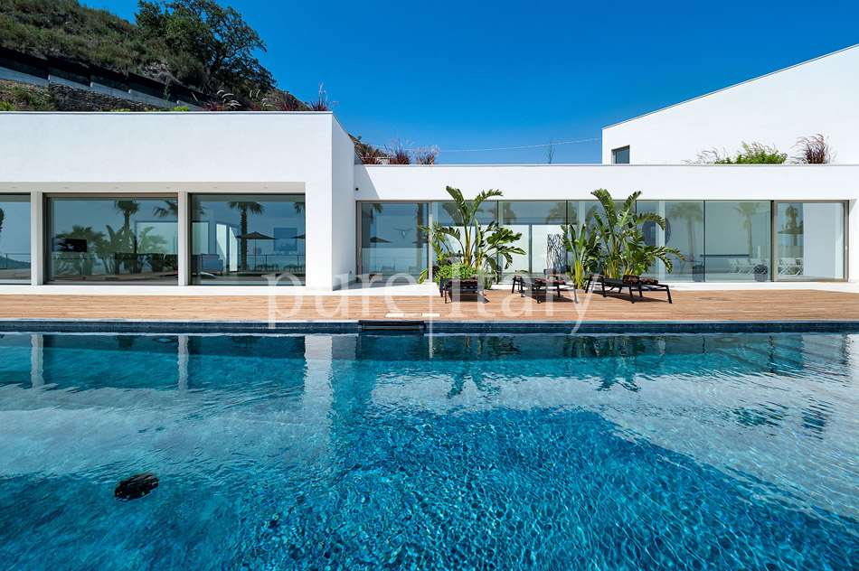 Luxury Sicilian villas with pool, Taormina Bay | Pure Italy - 9