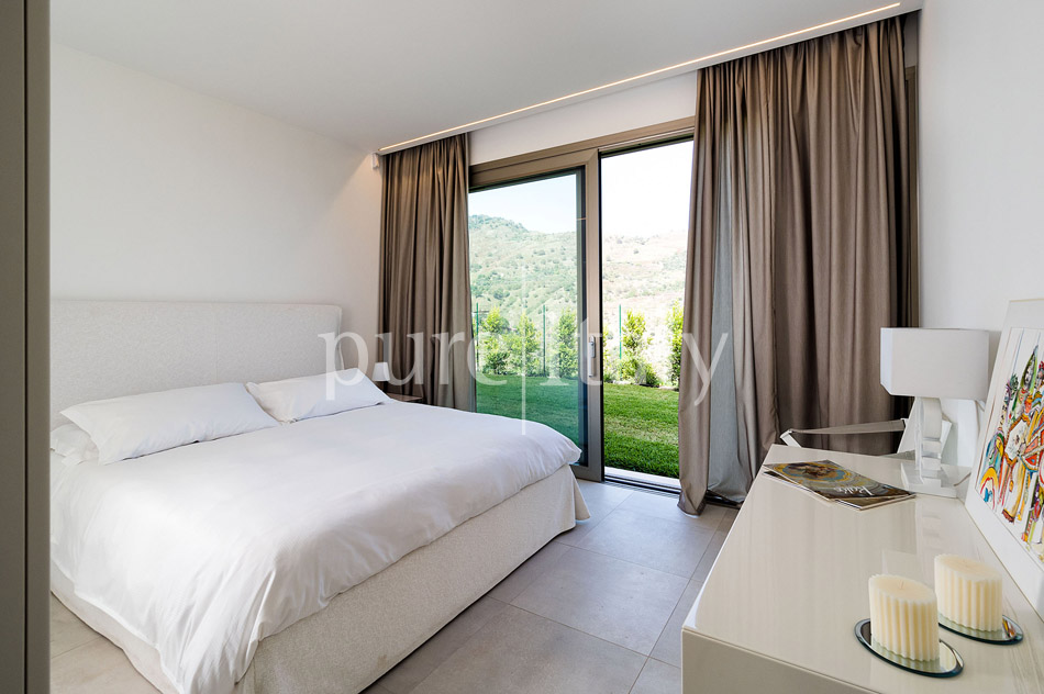 Luxury Sicilian villas with pool, Taormina Bay | Pure Italy - 47
