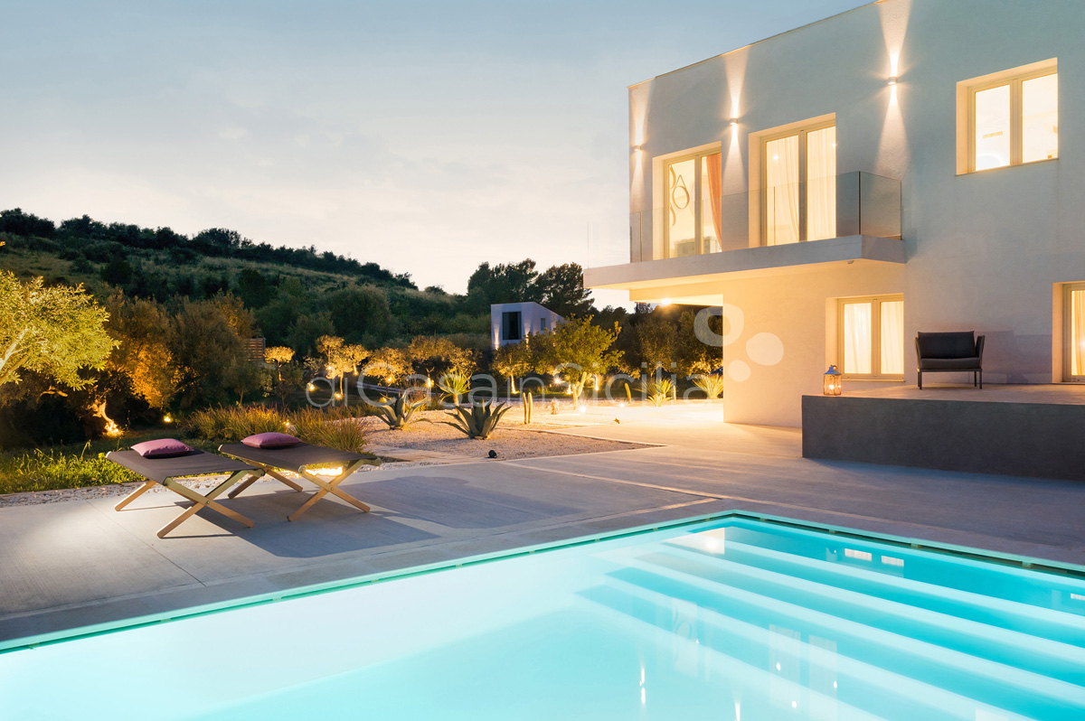 Contrada Luxuriöse Designvilla mit Pool in der Nähe von Noto Sizilien  - 19