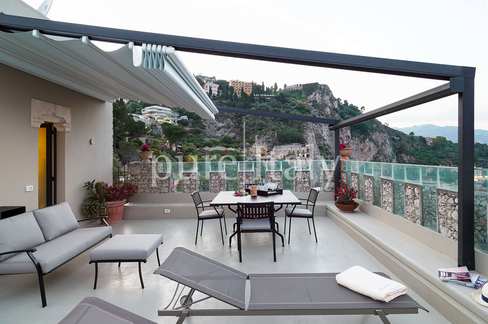 Superb seafront apartments, Taormina, Eastern Sicily|Pure Italy - 36