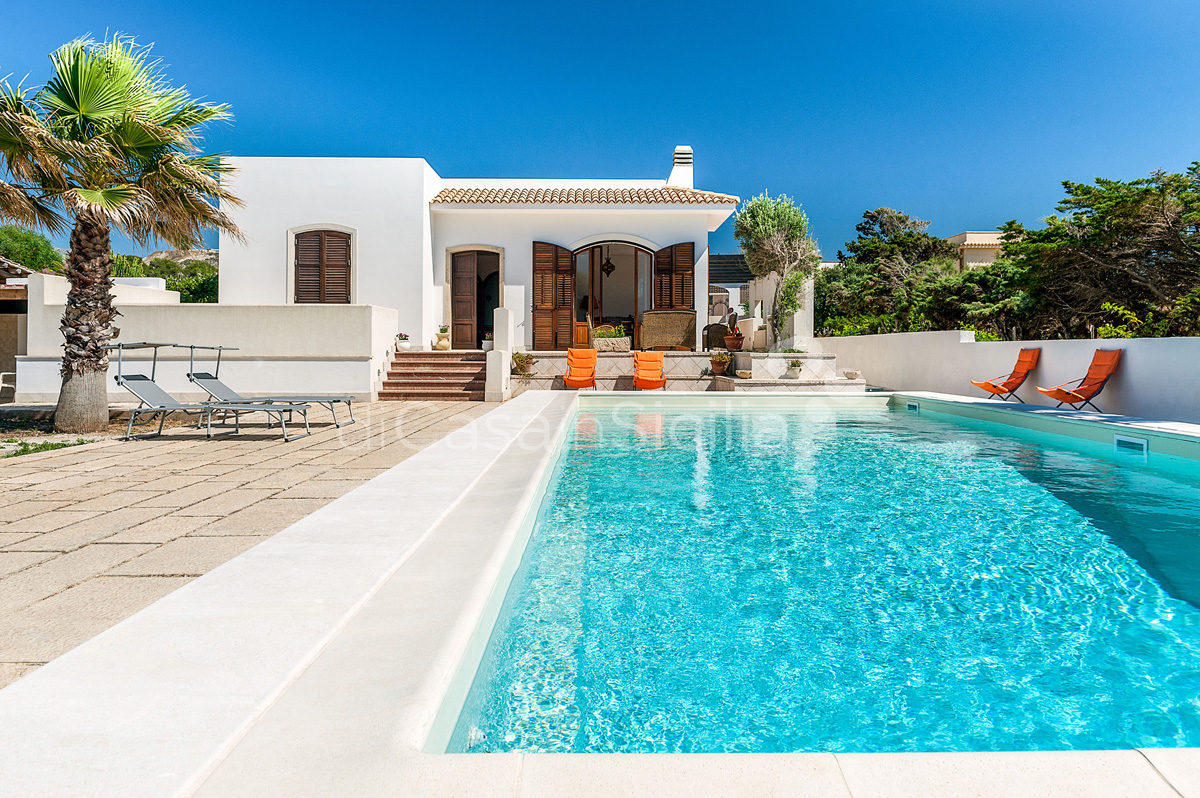 Profumo di Mare Beach Villa with Pool for rent in Cornino Sicily  - 14