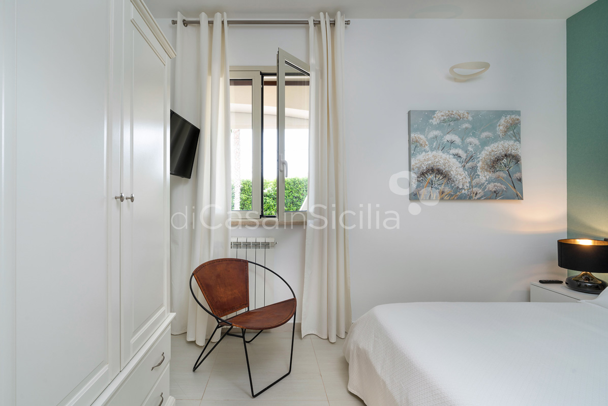 Stella Maris Seafront Villa for rent in Noto Sicily - 43