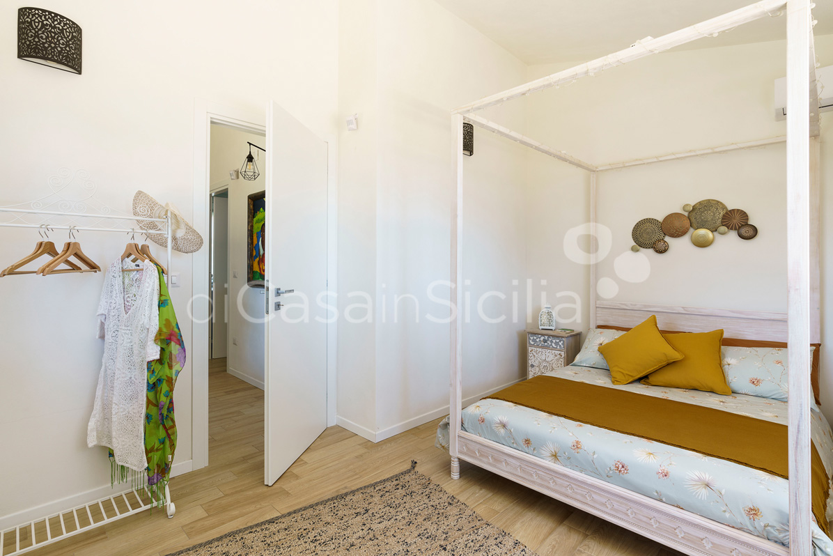 Marinella Holiday Seafront Villa for rent in Syracuse, Sicily - 53