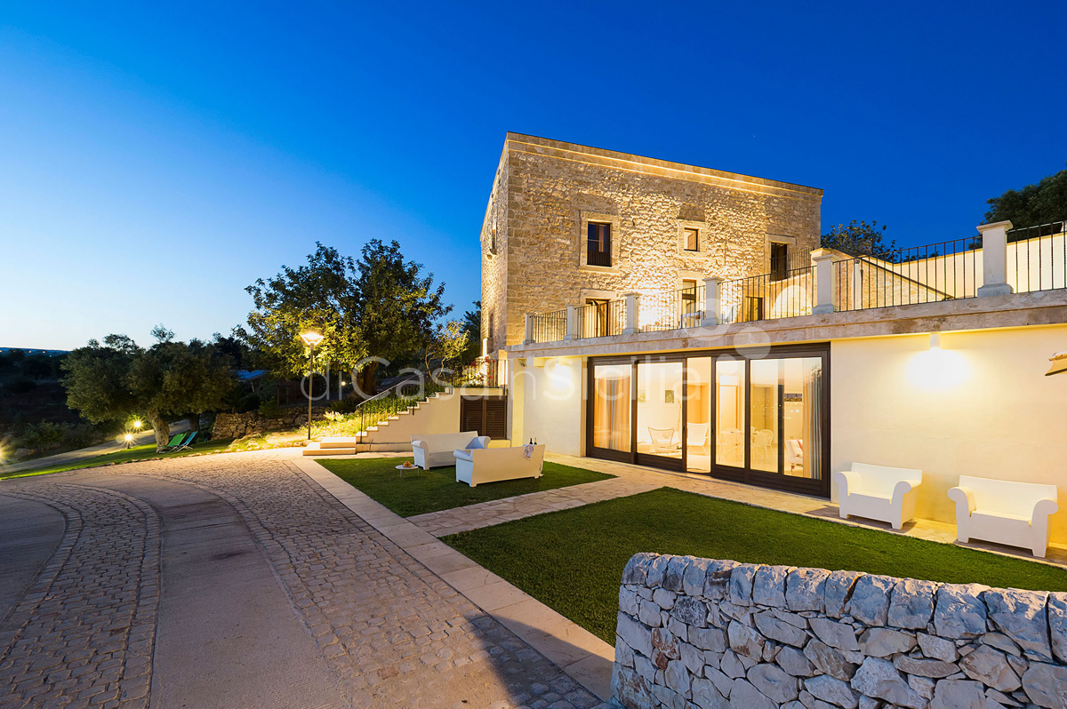 Corte Dorata Country Villa with Pool and Spa for rent Scicli Sicily - 9