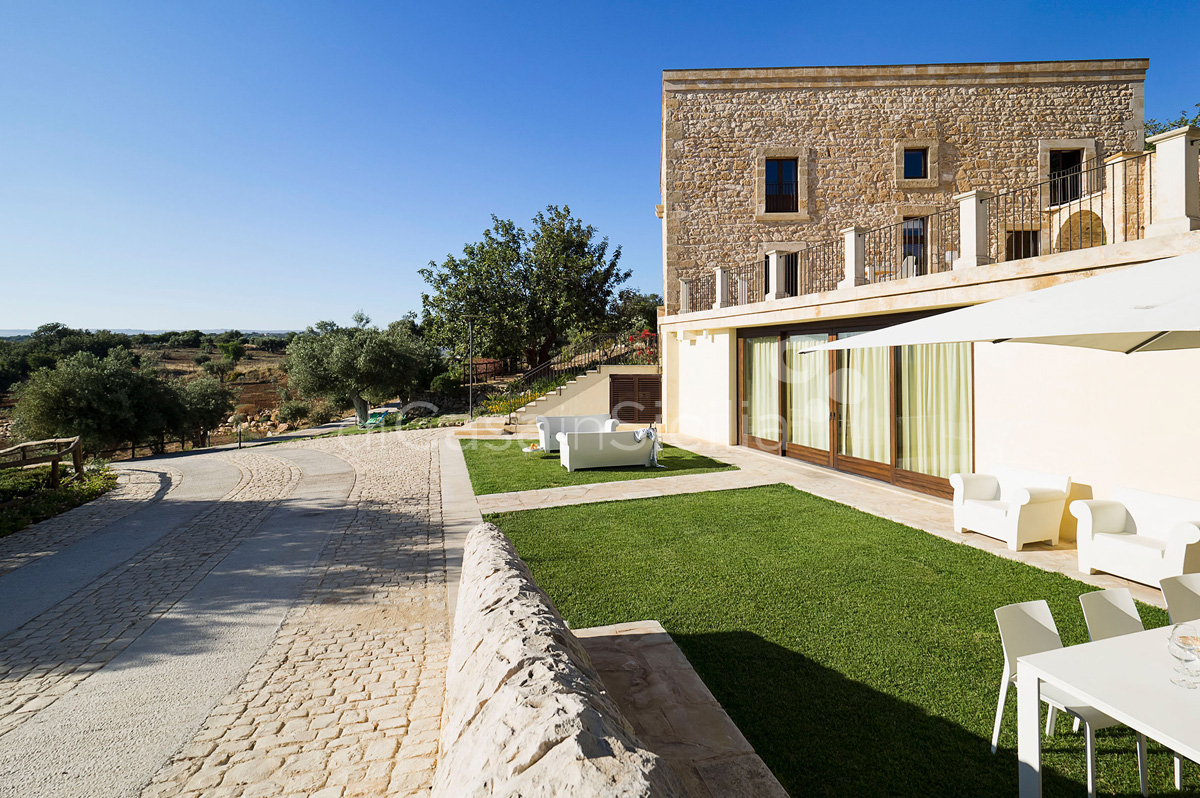 Corte Dorata Country Villa with Pool and Spa for rent Scicli Sicily - 15