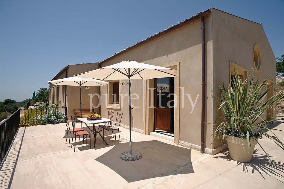 Vacation rental apartments with shared pool, Ragusa | Pure Italy - 12