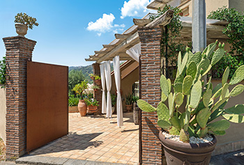 Al Qantarah Home