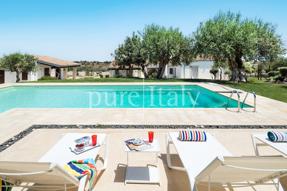 Villas great for summer or winter, South-east Sicily| Pure Italy - 0