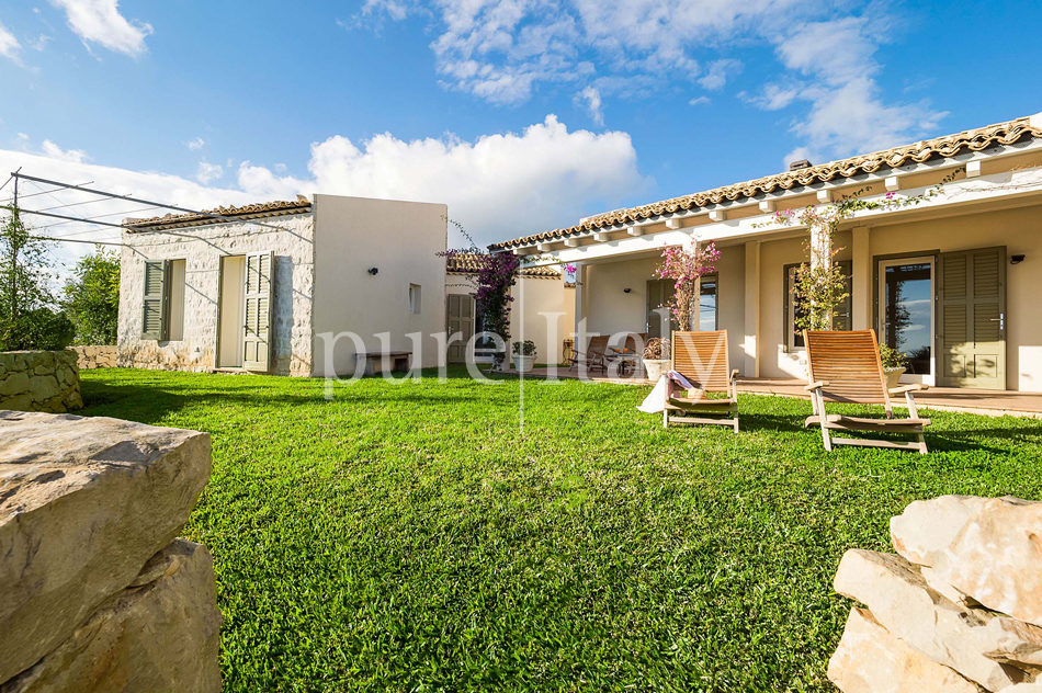 Holiday villas near beaches, South-east of Sicily | Pure Italy - 17