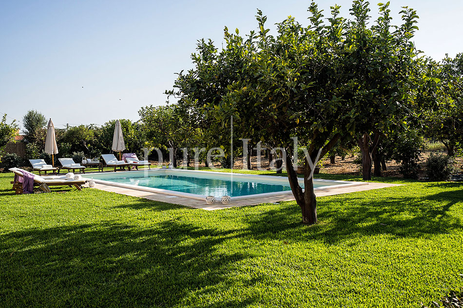 Holiday rental villas with pool near beaches, Siracusa|Pure Italy - 10